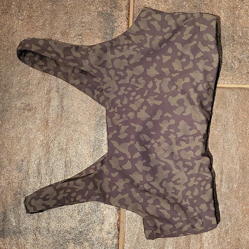 XL Buffbunny camo sport bra